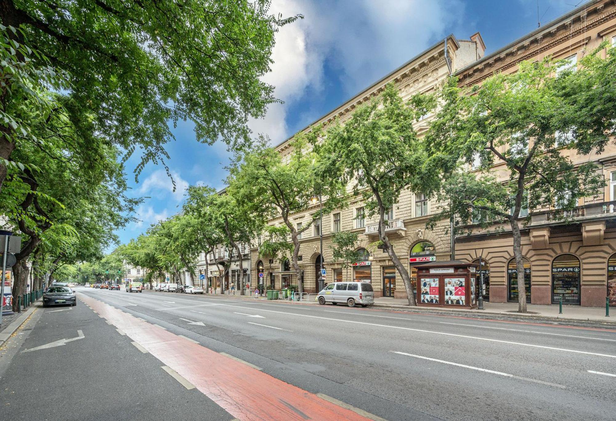 Andrassy 28, Next To Opera, Parking Lägenhet Budapest Exteriör bild